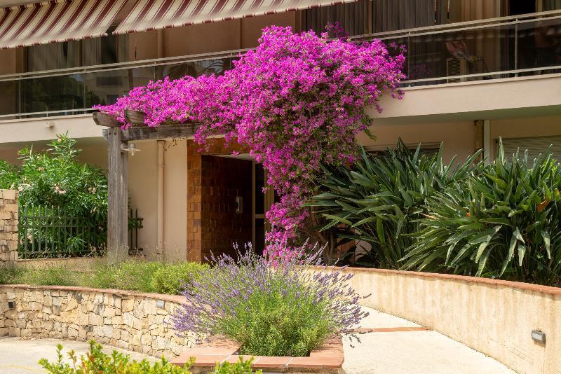 The Originals Residence, Les Strelitzias Juan-les-Pins Bagian luar foto