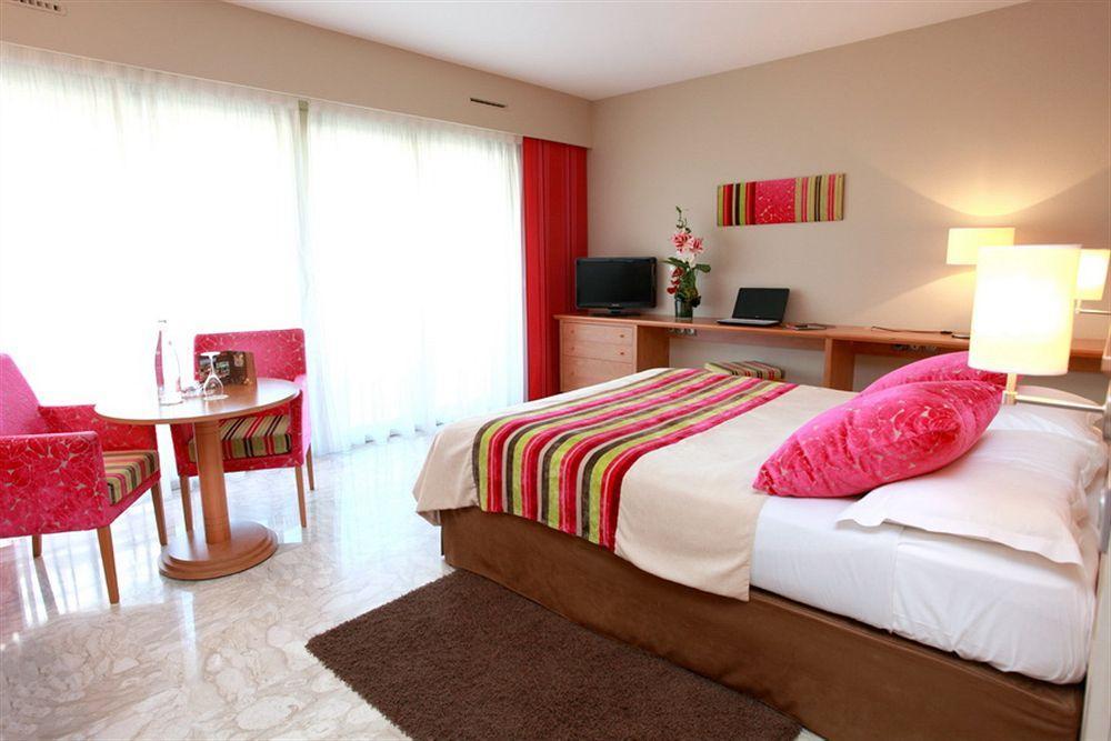 The Originals Residence, Les Strelitzias Juan-les-Pins Bagian luar foto